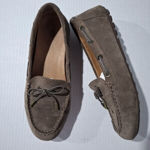 Vionic Taupe Suede Moccasins with Bow Accent